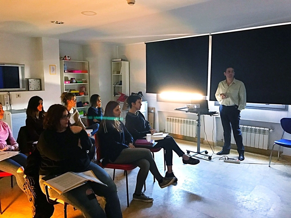 Evaluación e Intervención neuropsicológica en Master de Logopedia en DCA Clinica San Vicente